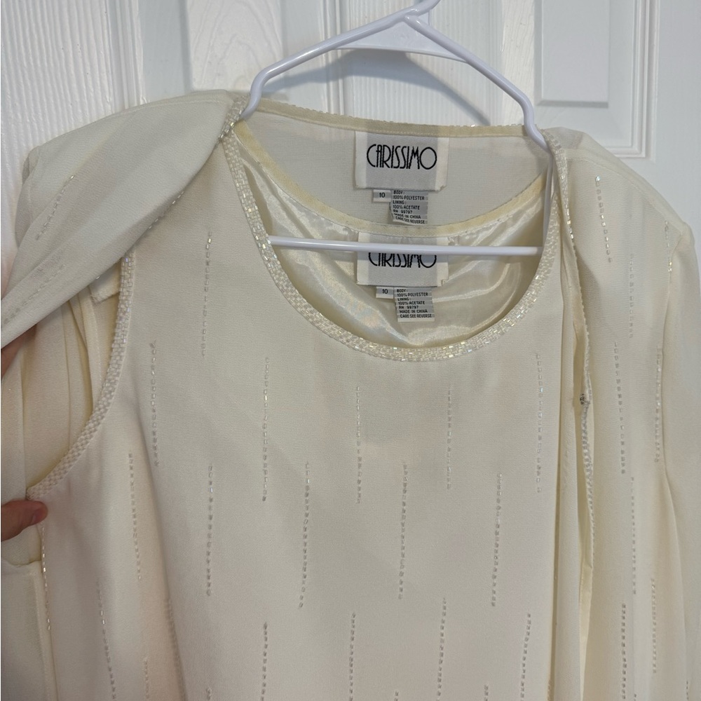 Vintage Elegant Cream Three-Piece Set - Picture 3 of 5